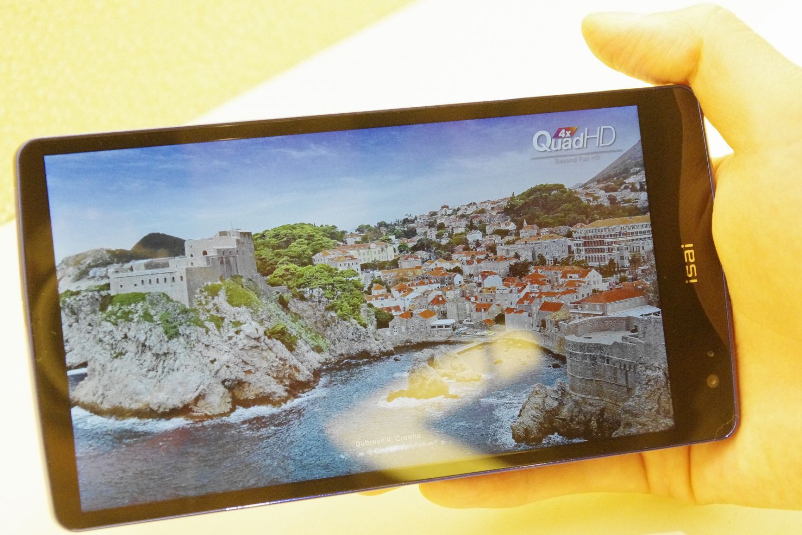 スマホが生活のパートナーに Lgの最新スマホ Isai Fl 発売記念イベントに行ってきた Ameba News アメーバニュース